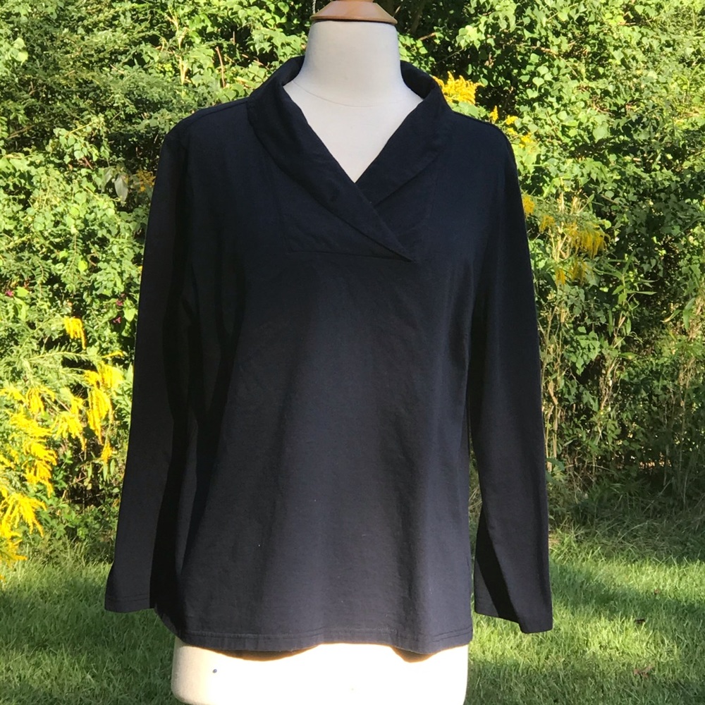 Good Condition. Liz Claiborne Top Size 1X.